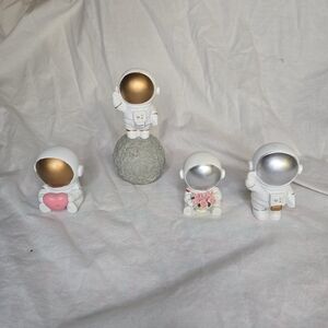 Kawaii Astronaut Love Figurines Home Decor Lot Of 4 Flowers Heart Moon Space 3"